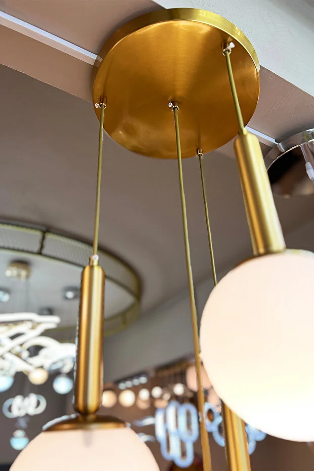 LuxeGlobe 4’lü Avize – Camlı & Gold